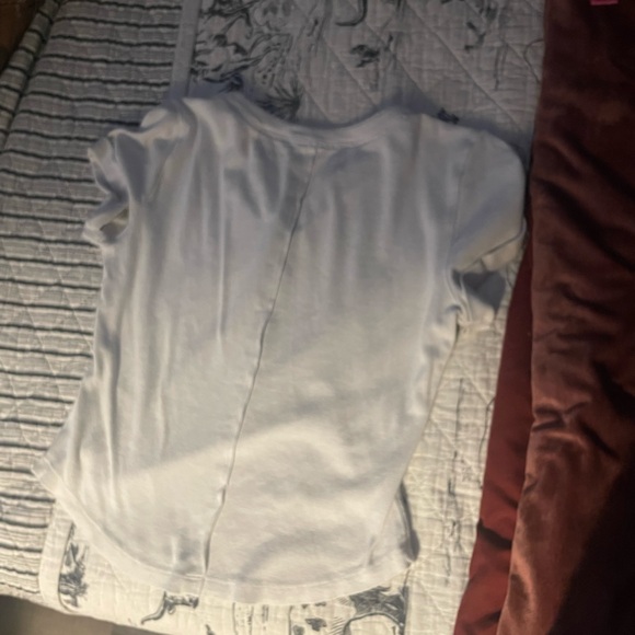 Cute white basic tee! - Picture 2 of 2